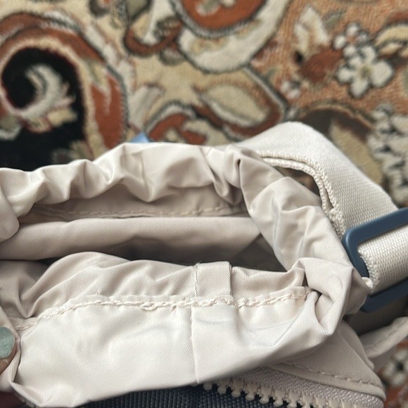 Adidas water bottle sling bag - Picture 3 of 4